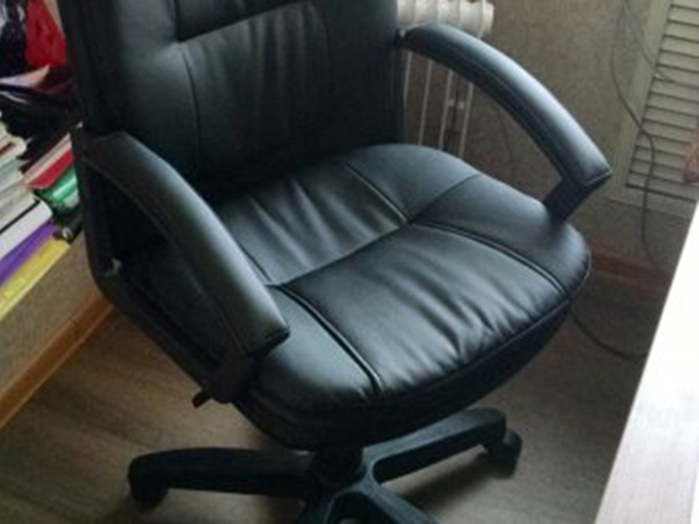 Кресло руководителя AV 110